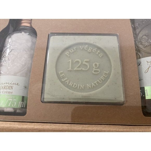 LE JARDIN Jasmine Body Care Kit 4 Pieces in Beautiful Gift Box Brand New Sealed - Picture 5 of 11